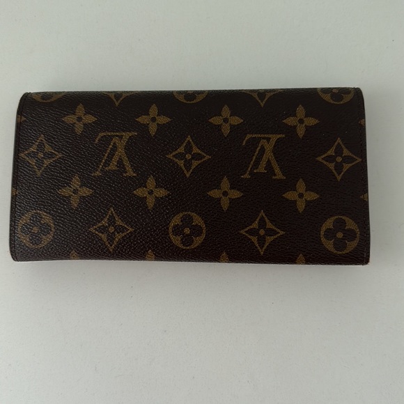 Louis Vuitton Wallet - Picture 2 of 9